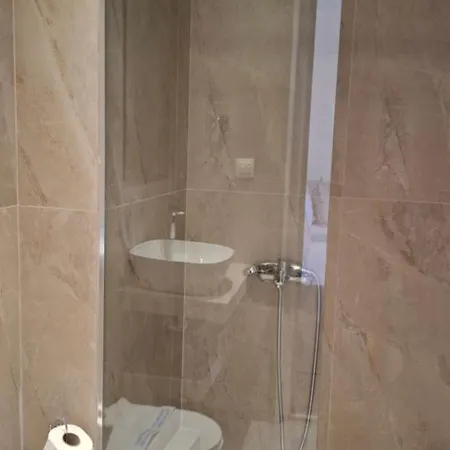 House Kiriaki Aparthotel 3*