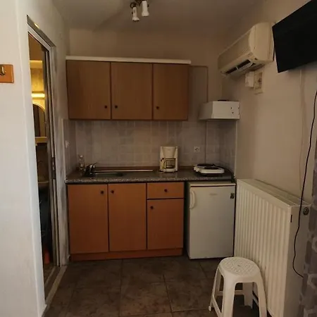 Aparthotel House Kiriaki 3*